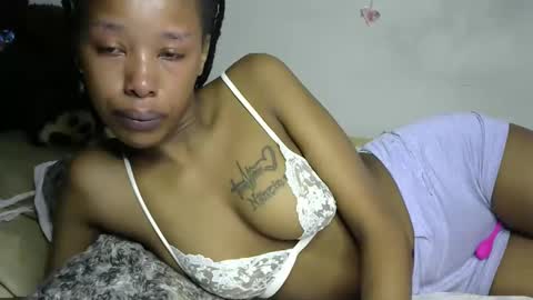 petite_byb online show from September 14, 7:18 am