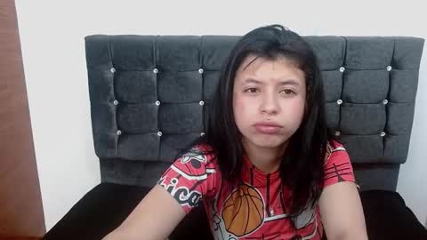 petite online show from October 23, 11:31 am