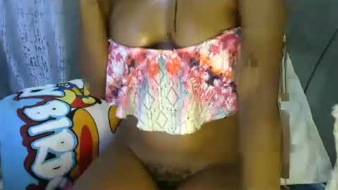 Snapshot of petite_loverr chatting on March 3, 11:55 am Petite loverr online show from March 3, 11:55 am