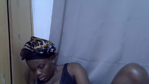 petite_melan online show from September 27, 11:43 pm