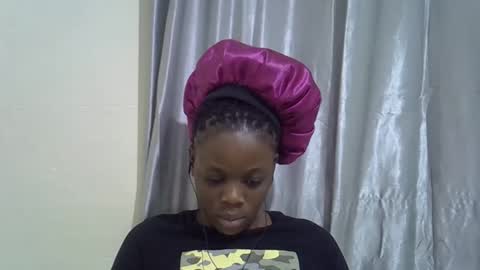 petite_melan online show from October 19, 2:01 am