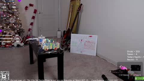 PiperAvery online show from December 21, 12:42 am