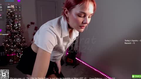 PiperAvery online show from December 27, 1:43 am