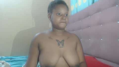 petitechocolatemommy online show from November 30, 6:23 pm