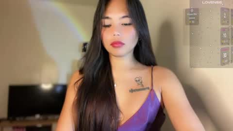 Snapshot of petitegirlx69 chatting on January 20, 8:50 pm miss lisa online show from January 20, 8:50 pm