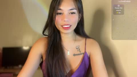 Snapshot of petitegirlx69 chatting on February 7, 2:19 am miss lisa online show from February 7, 2:19 am