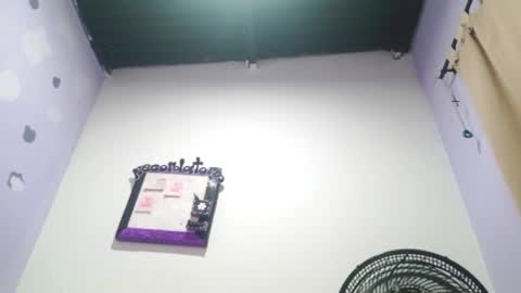 danna online show from December 13, 9:13 am