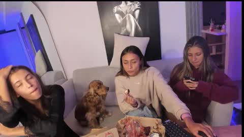 Peyton   online show from October 16, 1:50 am