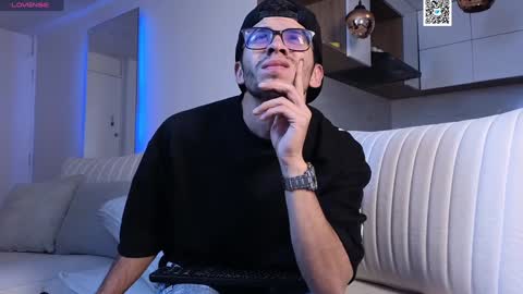 phantom_bigger1 online show from January 31, 11:13 am