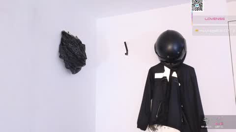 phantom_bigger1 online show from March 12, 2:01 pm