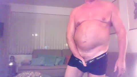 Phil online show from October 22, 6:29 pm