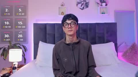 Phillip online show from September 17, 9:38 pm