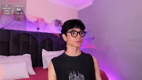 Phillip online show from October 15, 10:10 pm