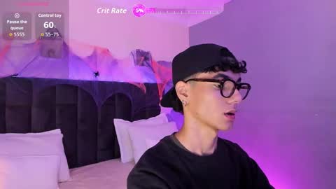 Phillip online show from October 26, 9:53 pm