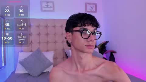 Phillip online show from November 5, 6:02 am