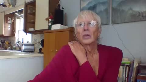 phillipa online show from November 11, 4:51 pm