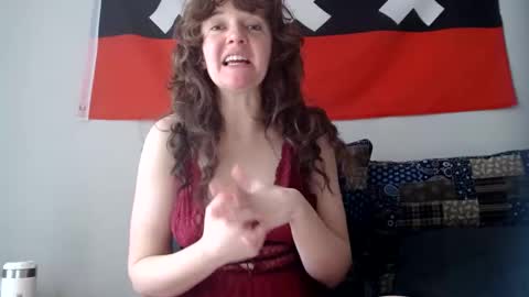 sophie online show from February 14, 3:36 pm