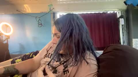 phoebebobebe online show from November 21, 3:38 am