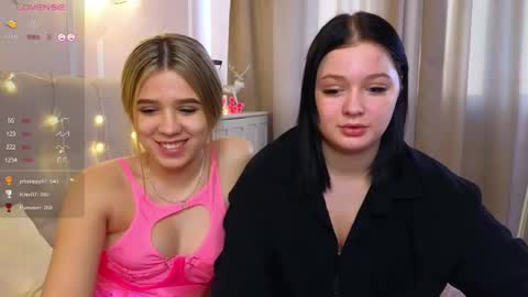 Snapshot of phyllisheart chatting on March 9, 2:32 pm Lora black and Lili blonde welcome you here online show from March 9, 2:32 pm