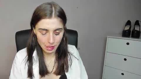 P I A online show from October 21, 1:56 pm