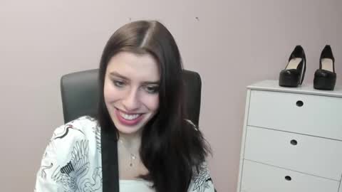 P I A online show from November 29, 7:44 am