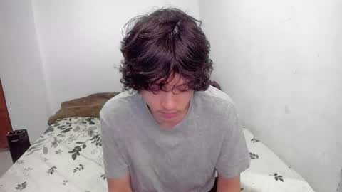 picaszomilos350 online show from November 12, 11:10 am