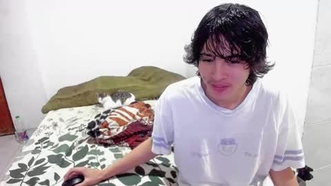 picaszomilos350 online show from November 28, 11:02 am