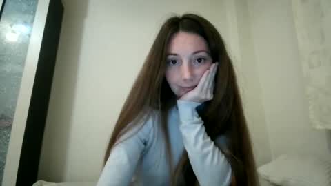 Snapshot of pieceofmoon chatting on October 6, 8:50 pm Moonie online show from October 6, 8:50 pm