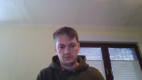 Snapshot of piercingsxxx chatting on December 7, 9:28 am piercingsxxx online show from December 7, 9:28 am