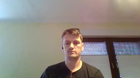 Snapshot of piercingsxxx chatting on February 28, 10:09 am piercingsxxx online show from February 28, 10:09 am