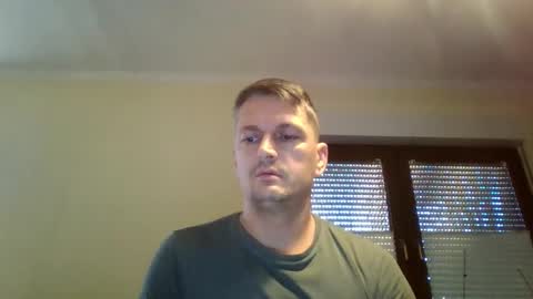 Snapshot of piercingsxxx chatting on November 21, 7:07 am piercingsxxx online show from November 21, 7:07 am