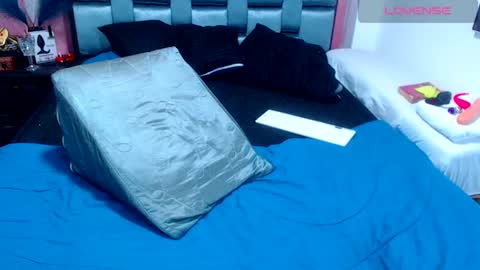 Snapshot of piggy_eddy chatting on December 11, 1:15 am Eddy Brock... Its a pleasure to talk to... online show from December 11, 1:15 am