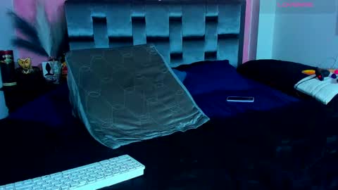 Snapshot of piggy_eddy chatting on December 30, 4:42 am Eddy Brock... Its a pleasure to talk to... online show from December 30, 4:42 am