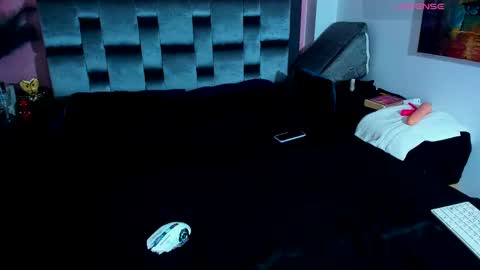 Snapshot of piggy_eddy chatting on January 22, 12:49 pm Eddy Brock... Its a pleasure to talk to... online show from January 22, 12:49 pm