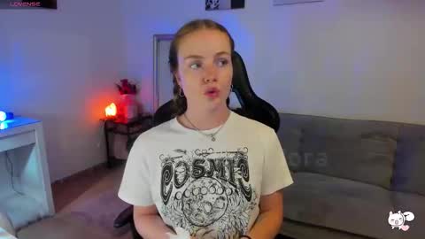 PiinkPandora online show from September 22, 4:42 pm