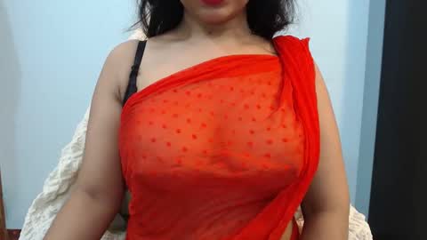 Snapshot of pilowprincess chatting on November 11, 6:52 pm Sayra online show from November 11, 6:52 pm