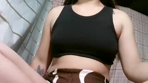 Snapshot of pinay_janella10 chatting on September 17, 11:56 am pinay_janella10 online show from September 17, 11:56 am