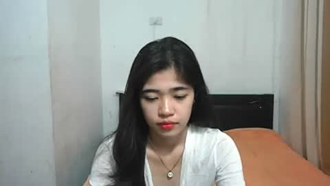 Snapshot of pinaycutie_sylvia chatting on October 10, 11:48 pm Via online show from October 10, 11:48 pm
