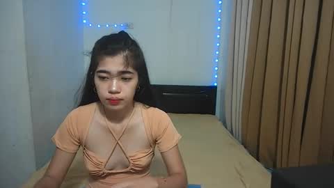 Snapshot of pinaycutie_sylvia chatting on October 14, 11:27 pm Via online show from October 14, 11:27 pm