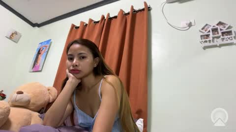 pinaypetite971689 online show from November 24, 9:42 am
