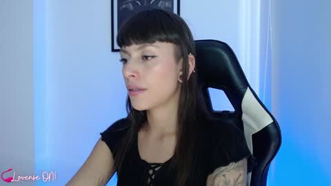 Snapshot of pinkcatlive chatting on December 5, 8:44 pm Emily online show from December 5, 8:44 pm