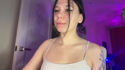 pinkdollylovv online show from September 24, 9:40 pm