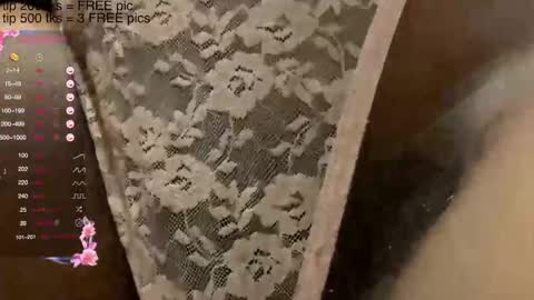 Snapshot of pinkrosaaa chatting on January 29, 6:18 pm Rosa Vids Pics 50 off online show from January 29, 6:18 pm