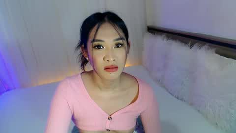 Snapshot of piroulita chatting on December 14, 8:34 am Ari online show from December 14, 8:34 am