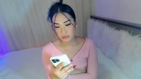 Snapshot of piroulita chatting on October 24, 5:04 am Ari online show from October 24, 5:04 am