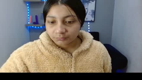 pixiefuckbooty online show from November 19, 12:05 pm