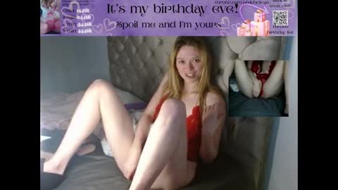 pixiehole4u online show from December 1, 2:11 pm