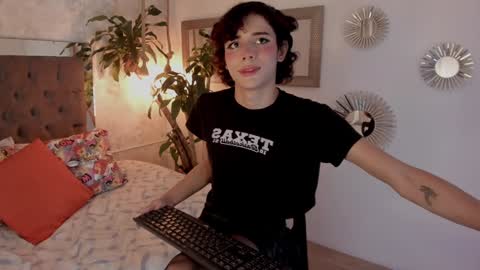 cris online show from February 5, 7:50 am