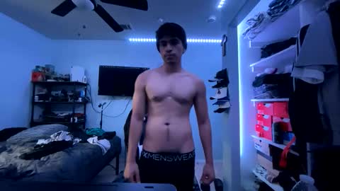 X X X online show from November 18, 7:18 pm