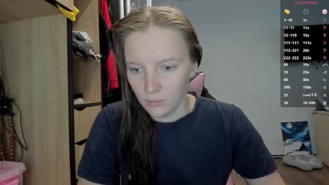 Snapshot of playful_mary chatting on September 18, 9:55 am Masha online show from September 18, 9:55 am